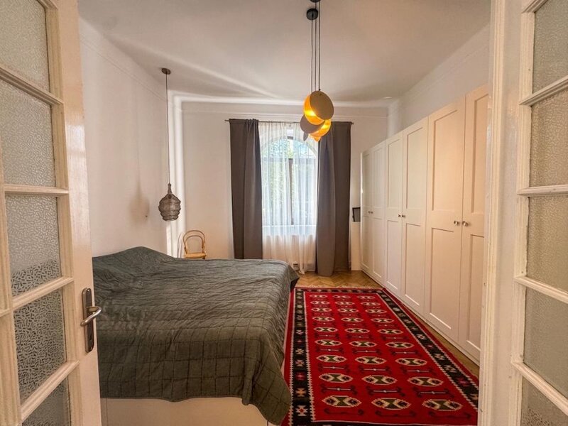 Gradina Icoanei, Oferta rara in vila